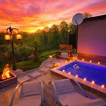 Romantic Cozy Mountain House With Jacuzzi & Sauna- Near 2