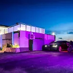 Apartman Romantic Cozy Mountain House With Jacuzzi & Sauna- Near 2