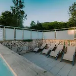 Romantic Cozy Mountain House With Jacuzzi & Sauna- Near 2 *