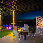 Romantic Cozy Mountain House With Jacuzzi & Sauna- Near 2 Apartman Sarajevo