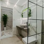 Romantic Cozy Mountain House With Jacuzzi & Sauna- Near 2 Sarajevo