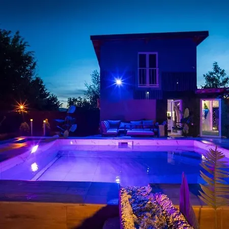 Montebliss Private Pool & Escape