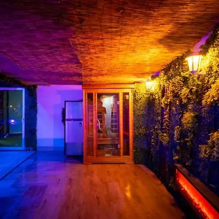 Montebliss Private Pool & Escape Apartman *