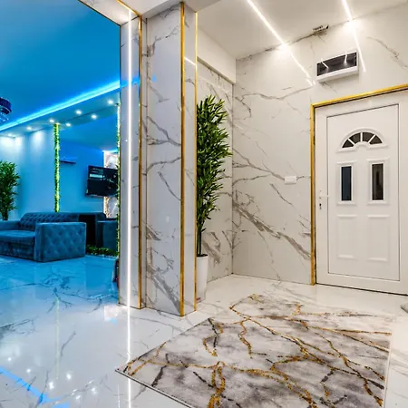 Montebliss Private Pool & Escape Apartman