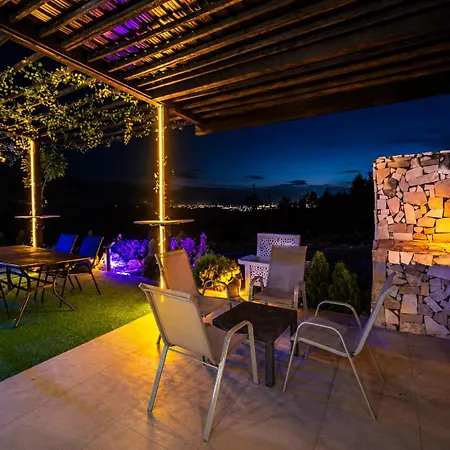 Montebliss Private Pool & Escape Apartman *