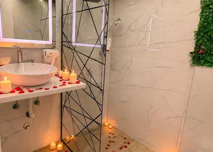 Romantic Cozy Mountain House With Jacuzzi & Sauna- Near 2 Appartement