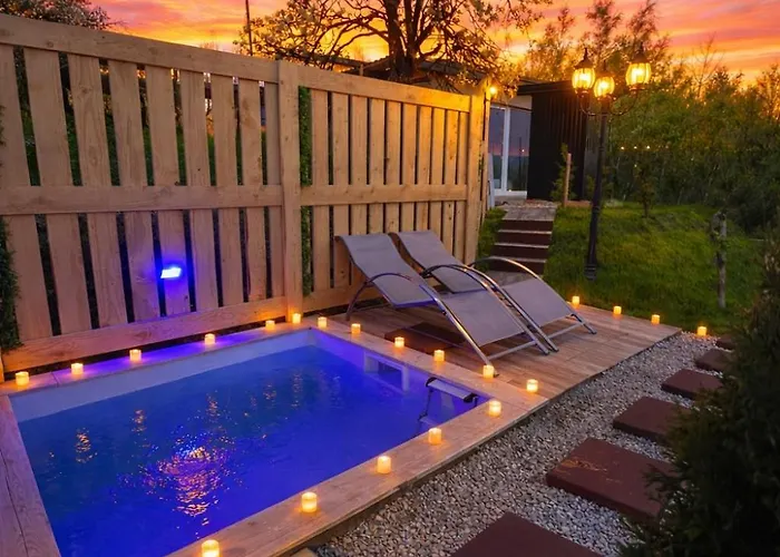 Appartement Romantic Cozy Mountain House With Jacuzzi & Sauna- Near 2 Sarajevo