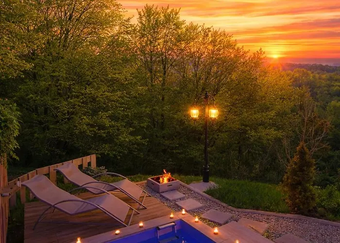 Romantic Cozy Mountain House With Jacuzzi & Sauna- Near 2