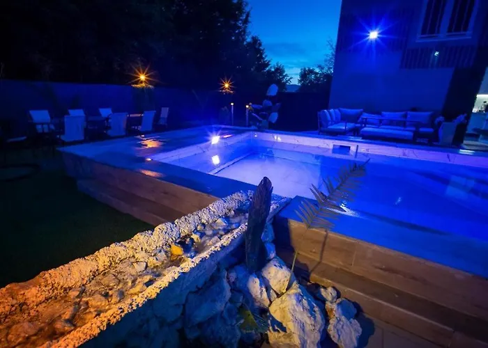 Appartement Romantic Cozy Mountain House With Jacuzzi & Sauna- Near 2 Sarajevo