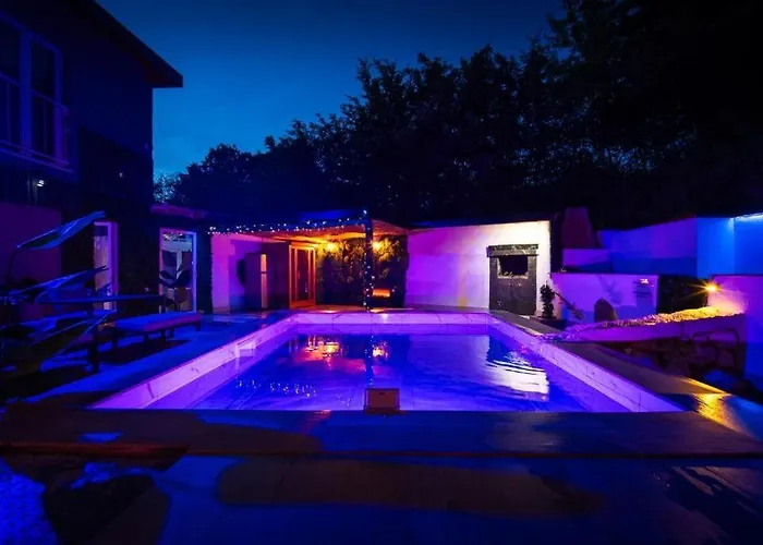 Appartement Romantic Cozy Mountain House With Jacuzzi & Sauna- Near 2 *