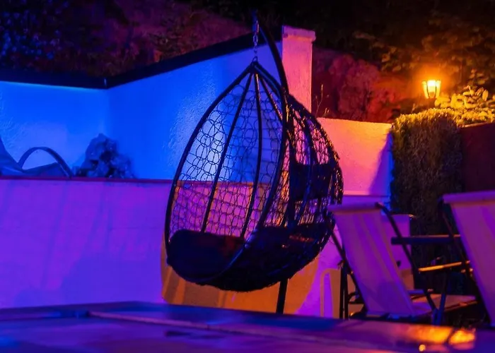 Romantic Cozy Mountain House With Jacuzzi & Sauna- Near 2 Appartement *