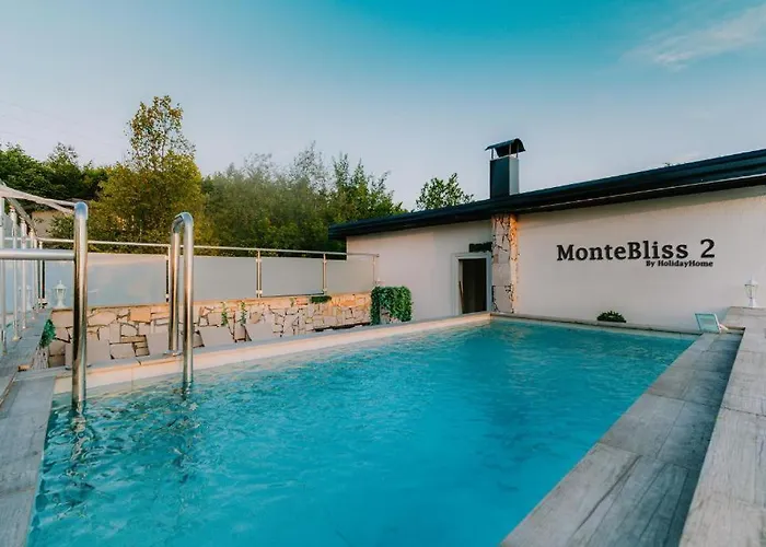 Romantic Cozy Mountain House With Jacuzzi & Sauna- Near 2 *