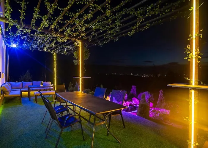 Romantic Cozy Mountain House With Jacuzzi & Sauna- Near 2 Appartement