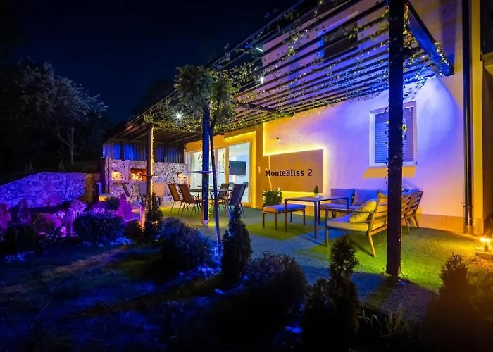 Romantic Cozy Mountain House With Jacuzzi & Sauna- Near 2 *