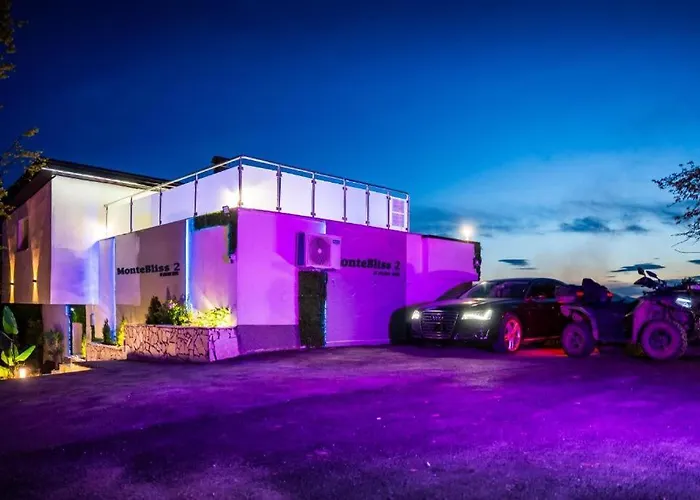 Appartement Romantic Cozy Mountain House With Jacuzzi & Sauna- Near 2