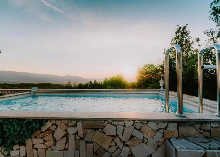 Appartement Romantic Cozy Mountain House With Jacuzzi & Sauna- Near 2