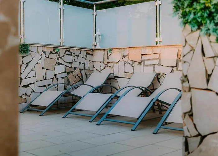 Romantic Cozy Mountain House With Jacuzzi & Sauna- Near 2 * Sarajevo