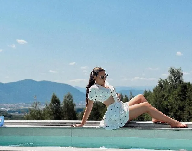 Romantic Cozy Mountain House With Jacuzzi & Sauna- Near 2